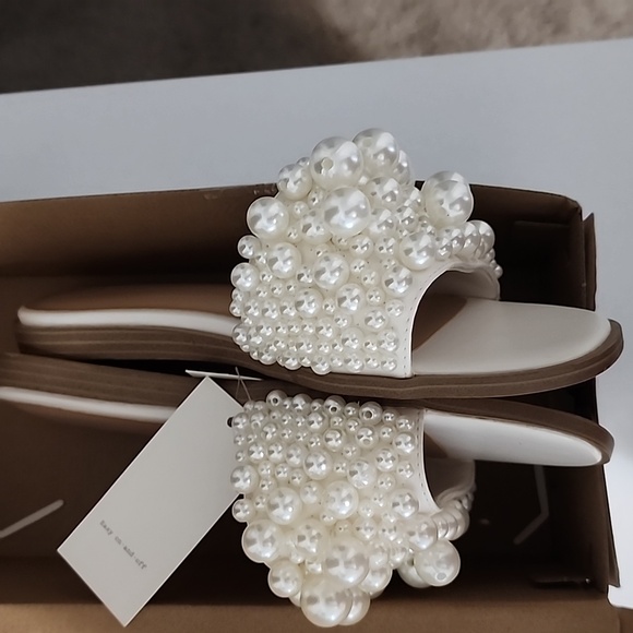 A New Day Sandals with Pearl Embellishments - Picture 4 of 8